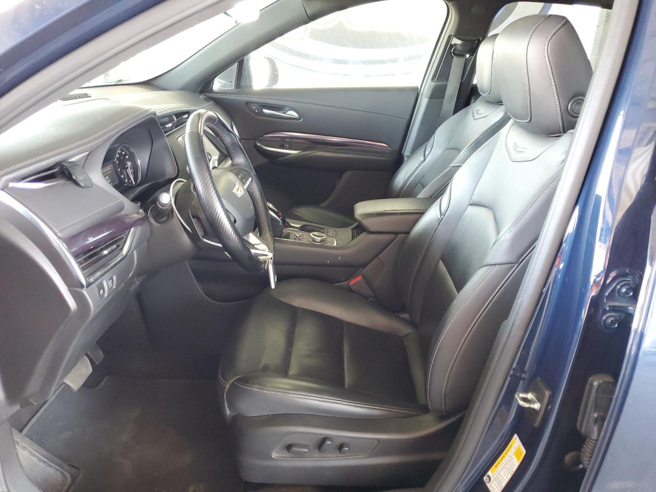 2022 Cadillac Xt4 Luxury VIN: 1GYAZAR40NF120224 Lot: 61100285