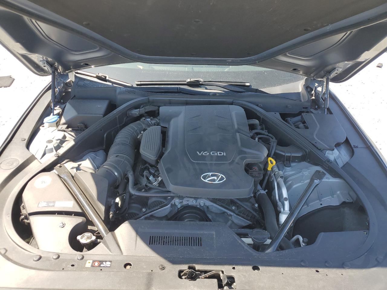 2016 Hyundai Genesis 3.8L VIN: KMHGN4JE2GU138428 Lot: 61870045