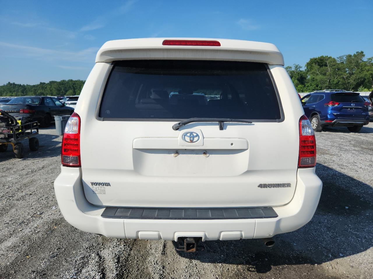 2007 Toyota 4Runner Limited VIN: JTEBU17R270120721 Lot: 62968045