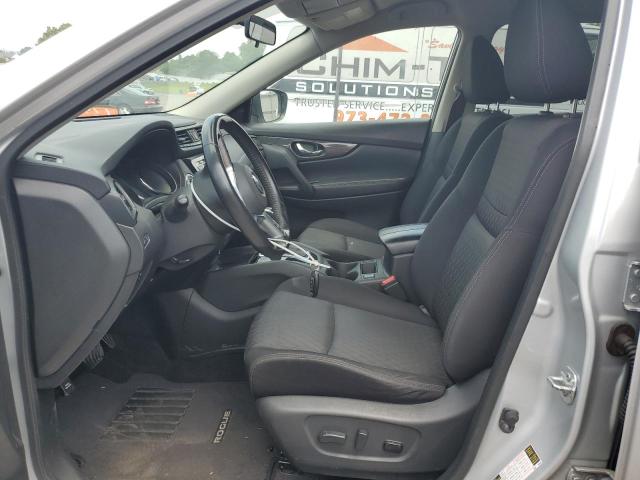  NISSAN ROGUE 2018 Srebrny