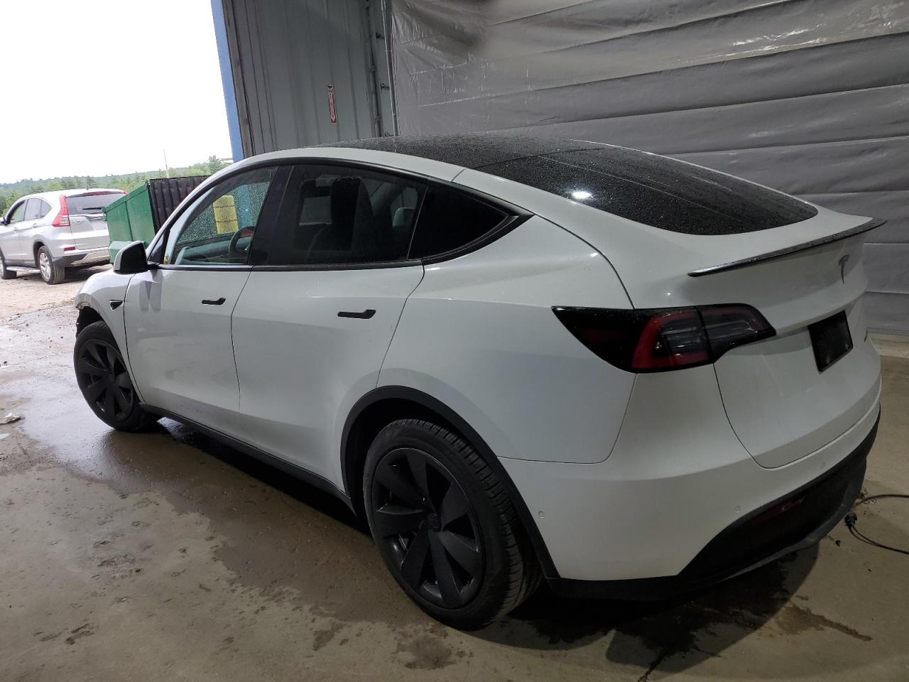 TESLA MODEL Y 2020 VIN 5YJYGDEE6LF043757 zdjęcie 2
