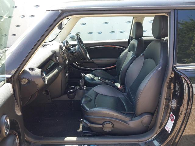 2013 MINI COOPER D B