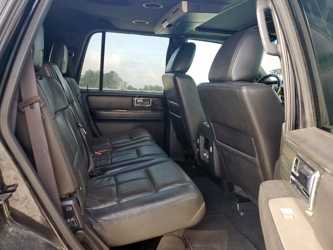 2010 Lincoln Navigator VIN: 5LMJJ2H58AEJ00180 Lot: 61870635