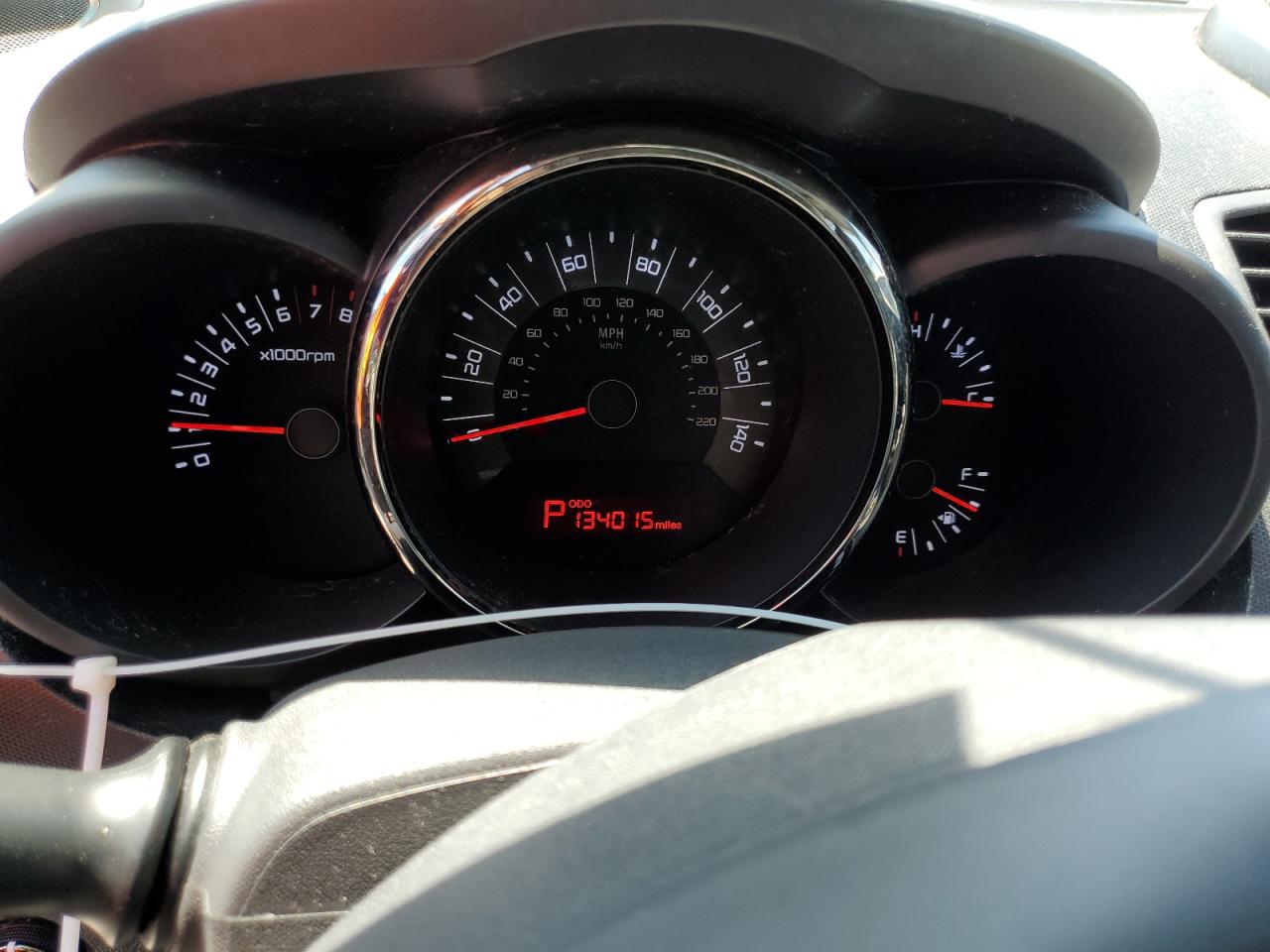 2011 Kia Soul + VIN: KNDJT2A21B7220667 Lot: 61283755