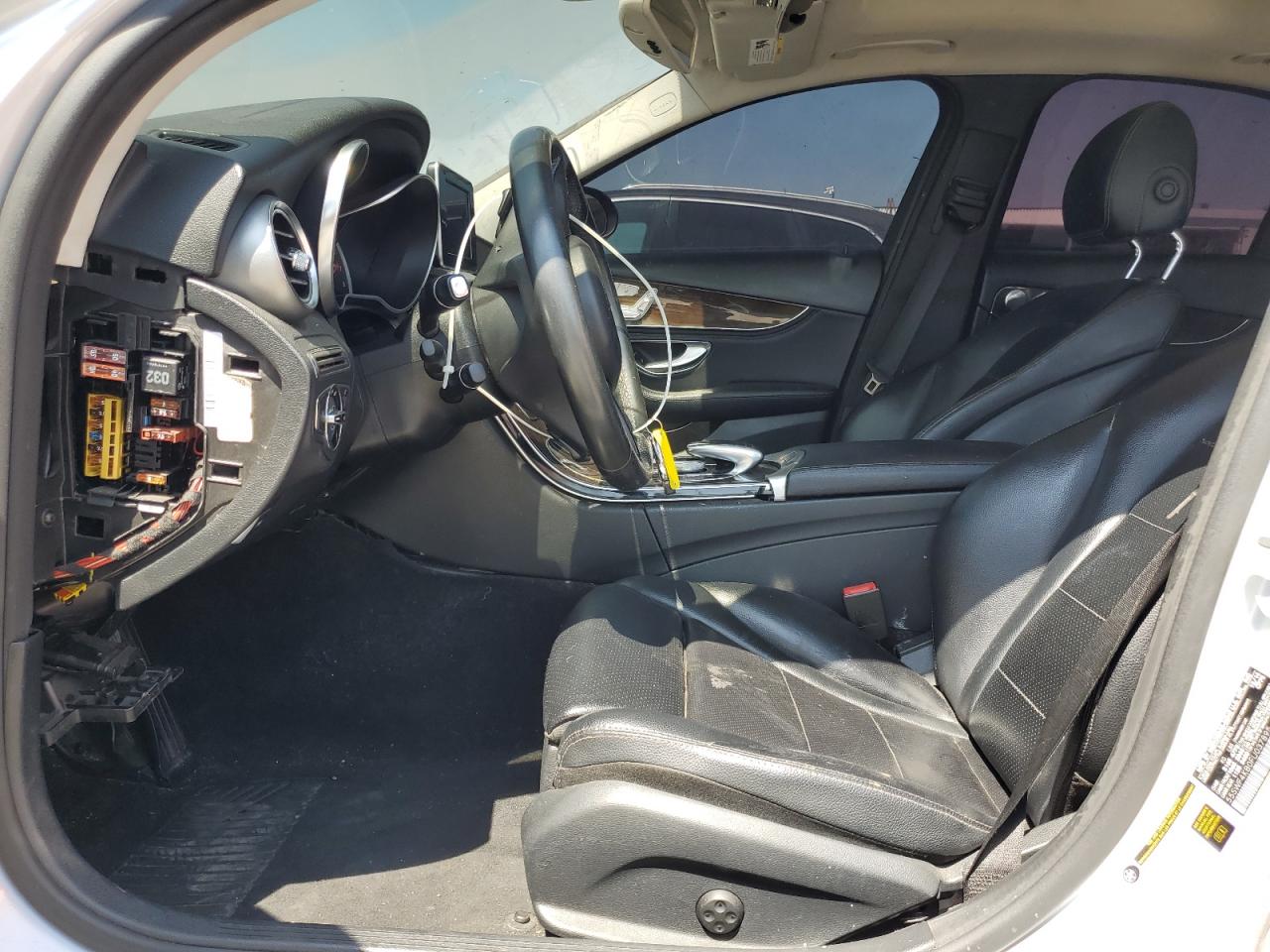 MERCEDES-BENZ C-CLASS 2015 VIN 55SWF4KB0FU037895 photo 7