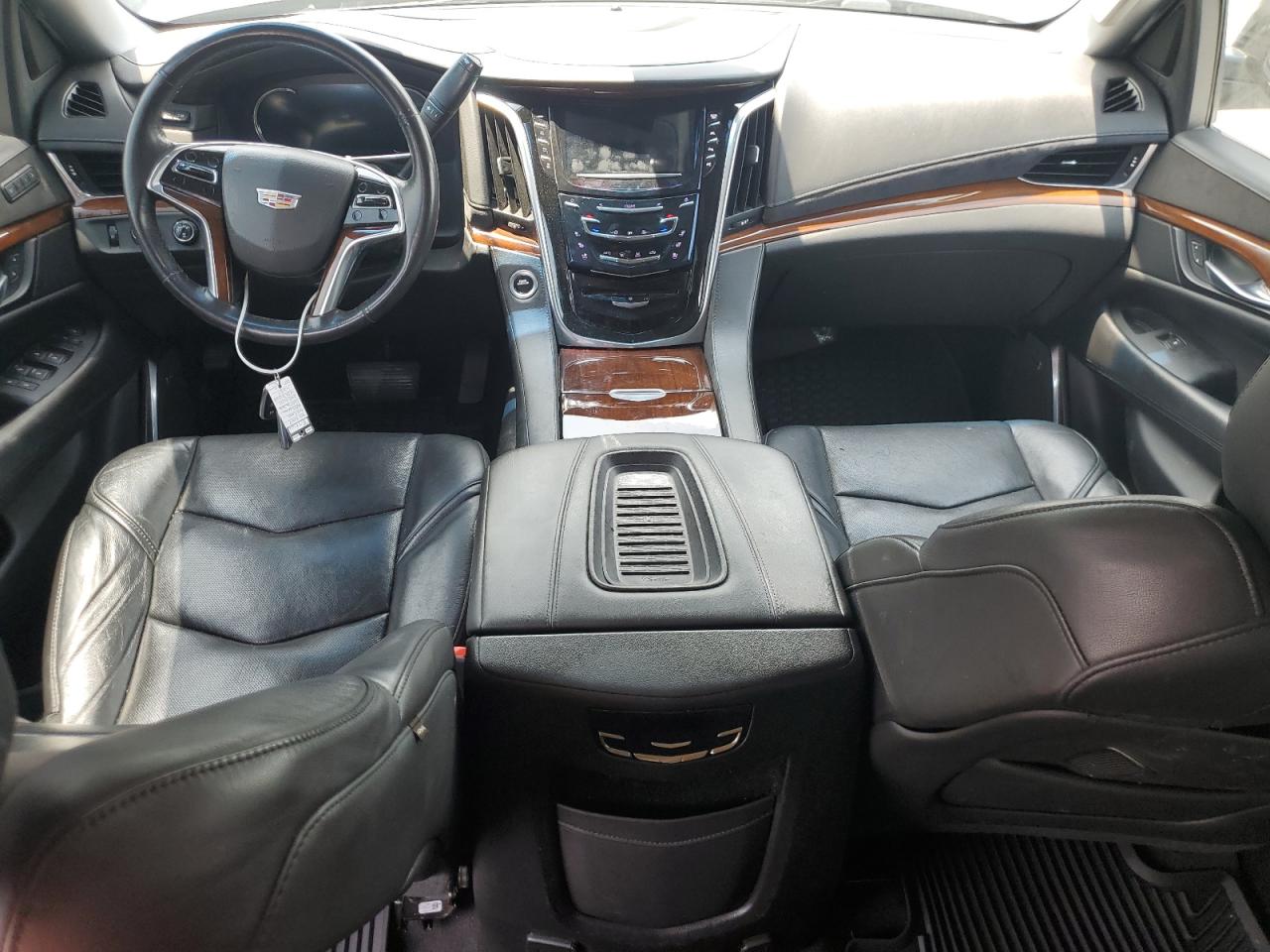 2018 Cadillac Escalade Luxury VIN: 1GYS4BKJ2JR347349 Lot: 60701325