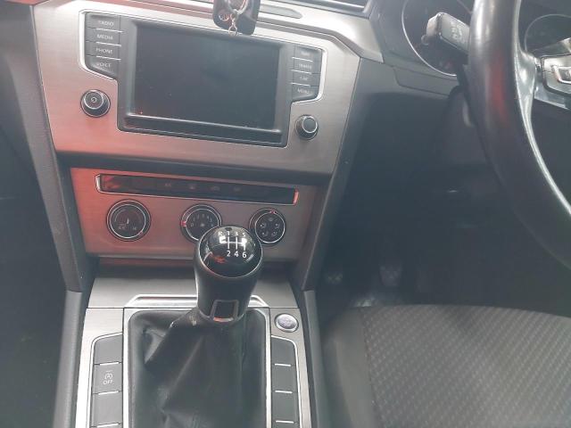 2015 VOLKSWAGEN PASSAT S T
