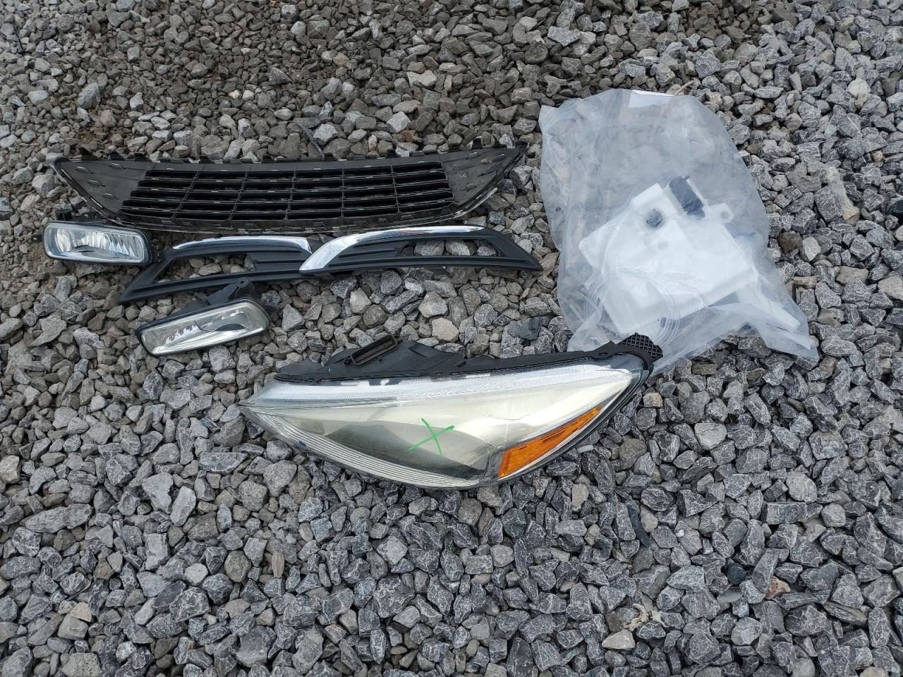 2015 Ford Focus Titanium VIN: 1FADP3N28FL239706 Lot: 62478895