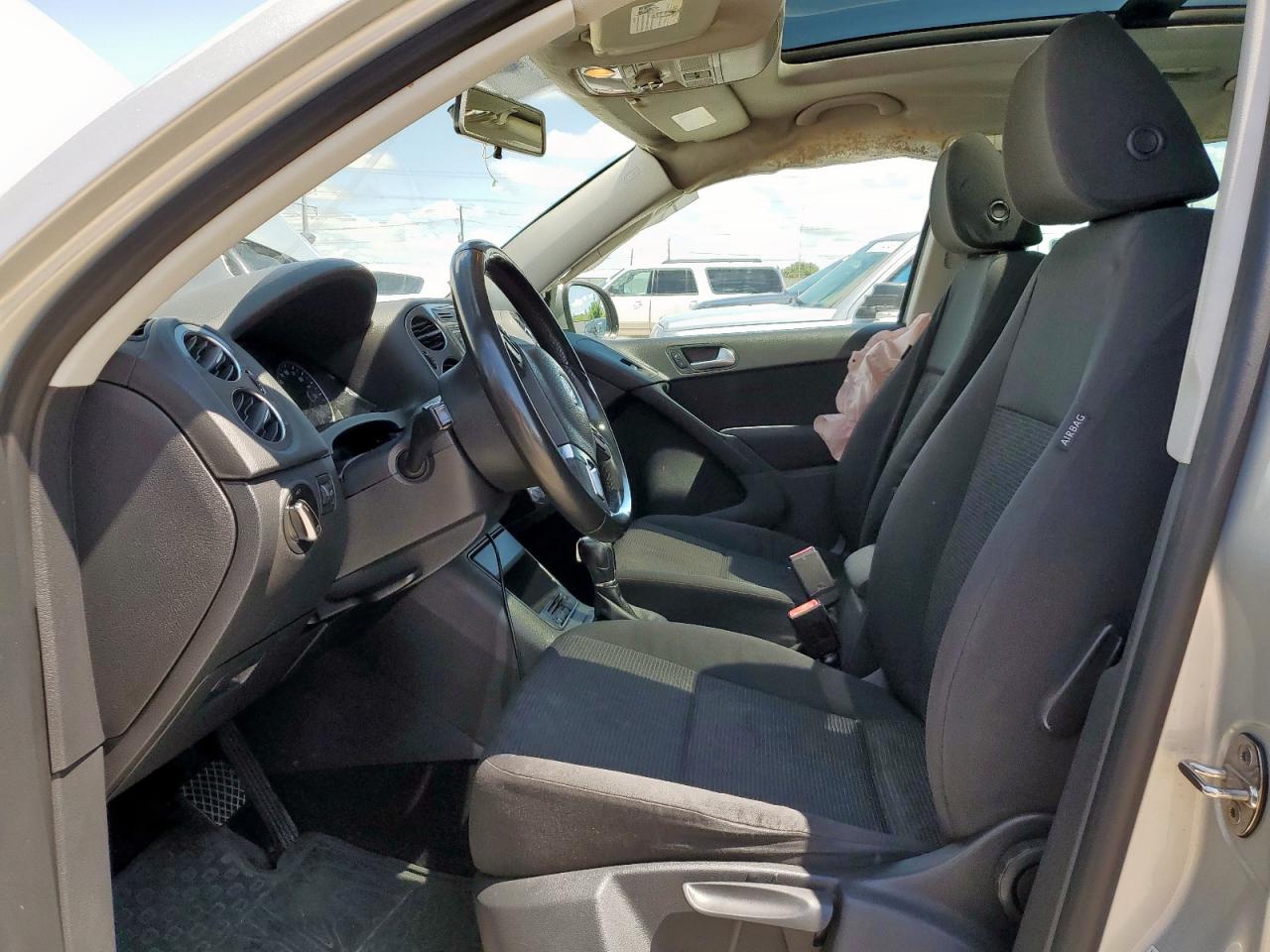 2013 Volkswagen Tiguan S VIN: WVGAV3AXXDW610182 Lot: 60144945