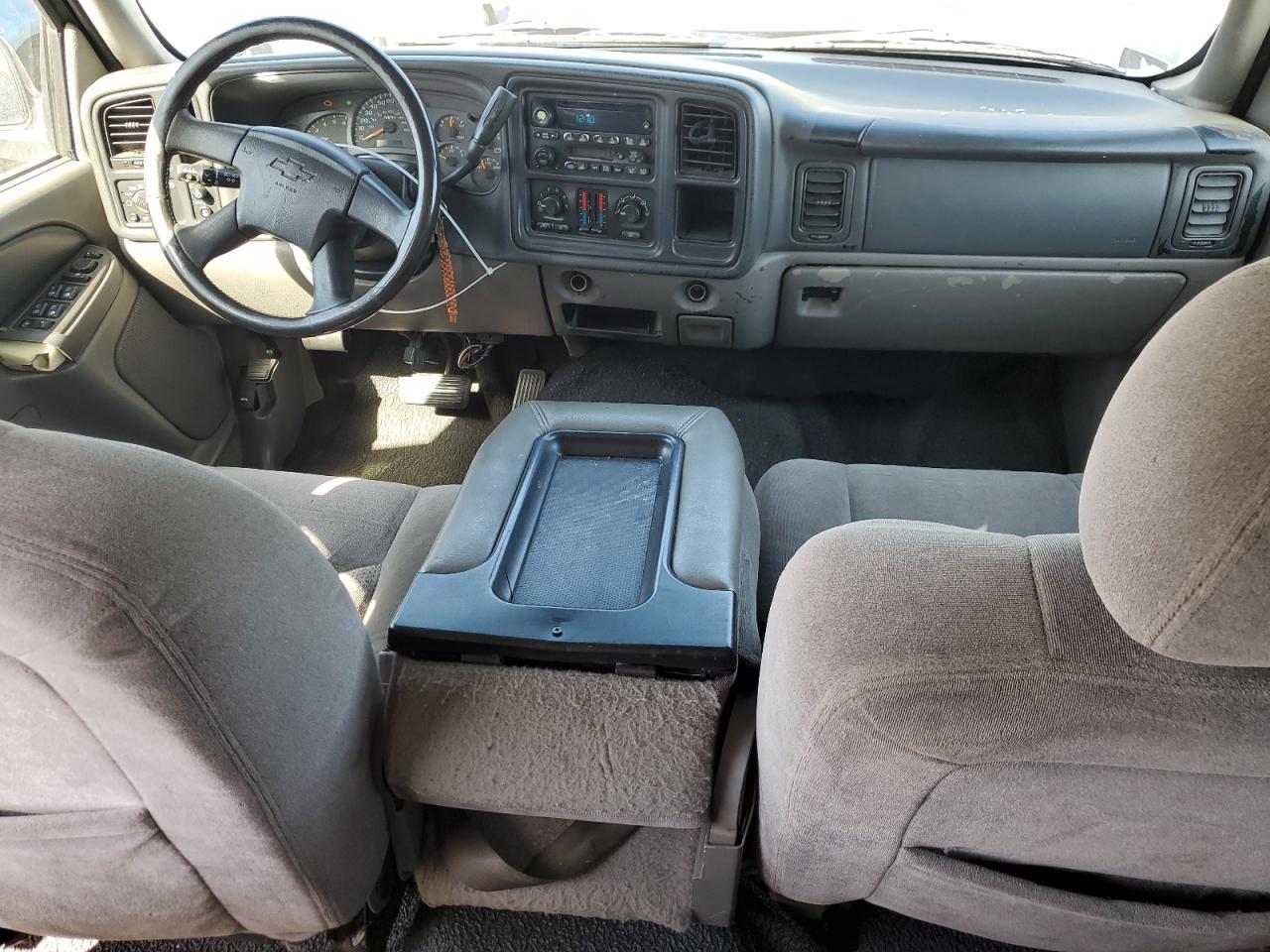 2003 Chevrolet Suburban C1500 VIN: 1GNEC16T93J134550 Lot: 61409245