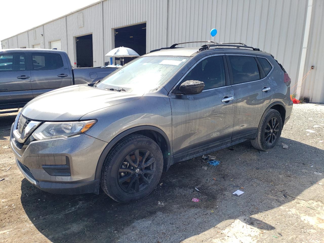 2017 Nissan Rogue S 2.5L for Sale in Jacksonville, FL - Burn