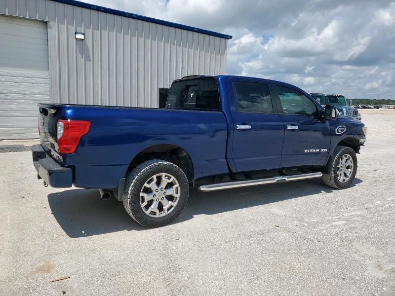  NISSAN TITAN 2017 Blue