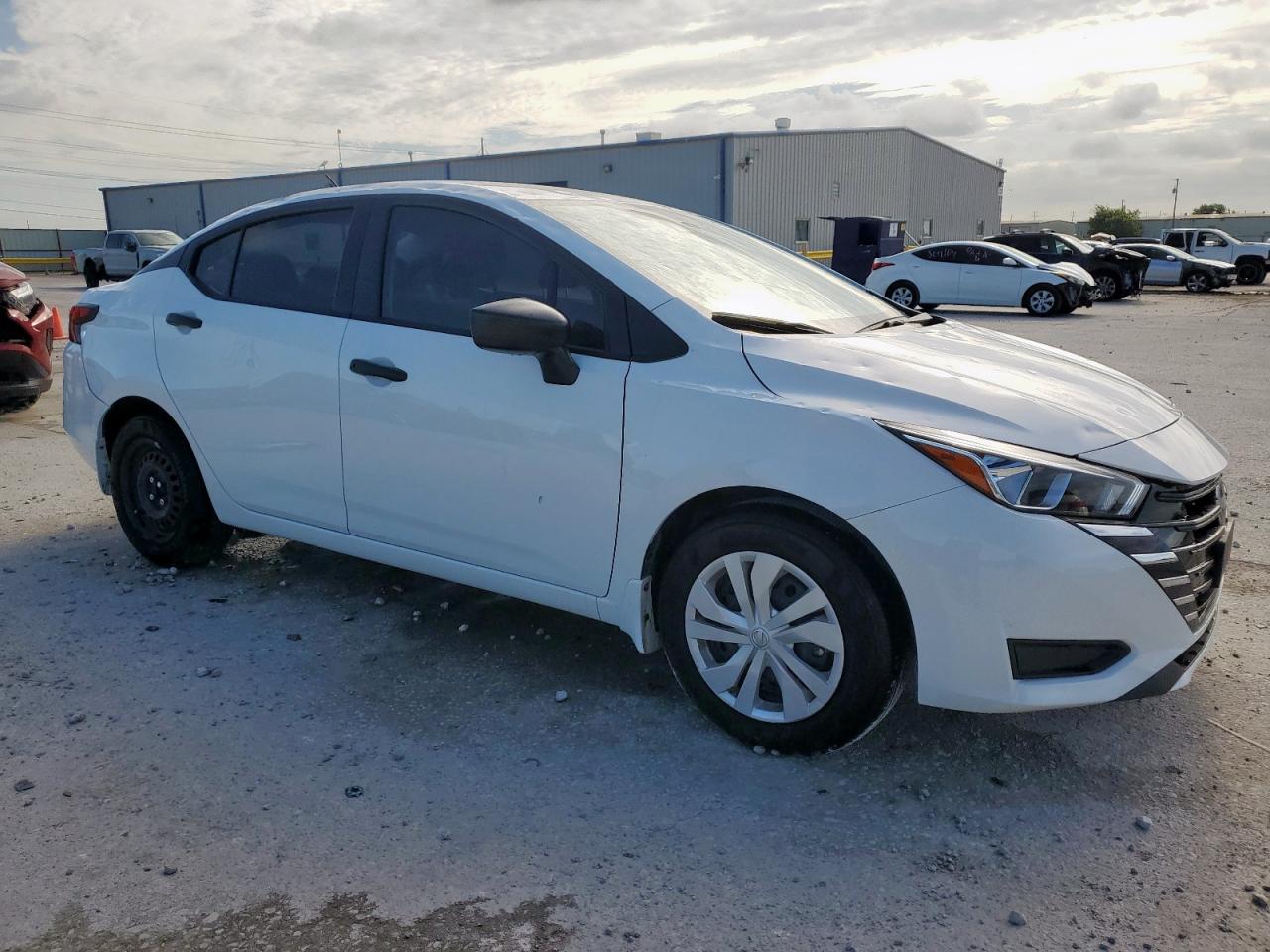 NISSAN VERSA 2024 VIN 3N1CN8DV8RL879057 фото 4