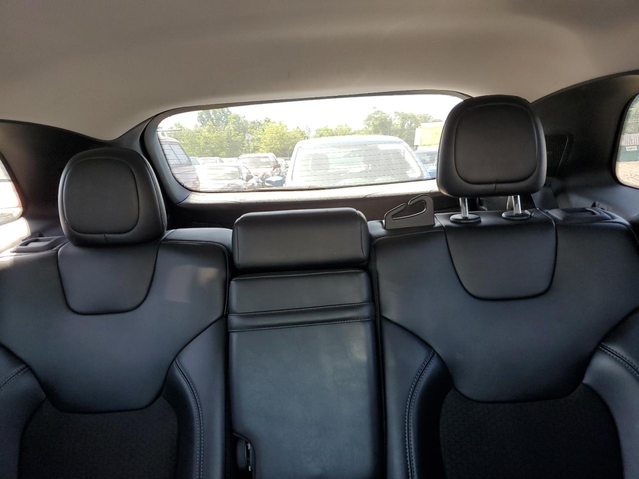 2019 Jeep Cherokee Latitude Plus VIN: 1C4PJMLB4KD194477 Lot: 60784425