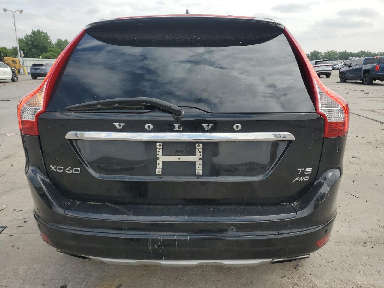 2016 Volvo Xc60 T5 Premier VIN: YV4612RK1G2819957 Lot: 61799735