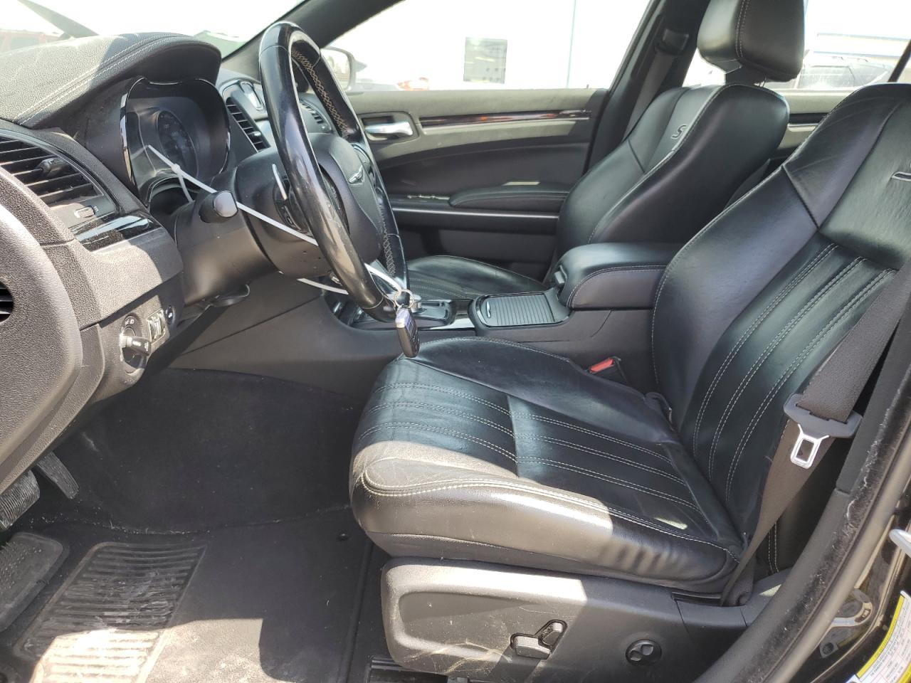 2019 Chrysler 300 S VIN: 2C3CCABG8KH637743 Lot: 62269185