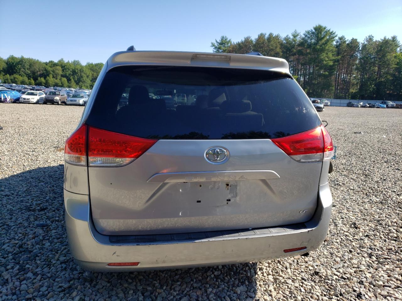 2011 Toyota Sienna Le VIN: 5TDKK3DC2BS110461 Lot: 62907435