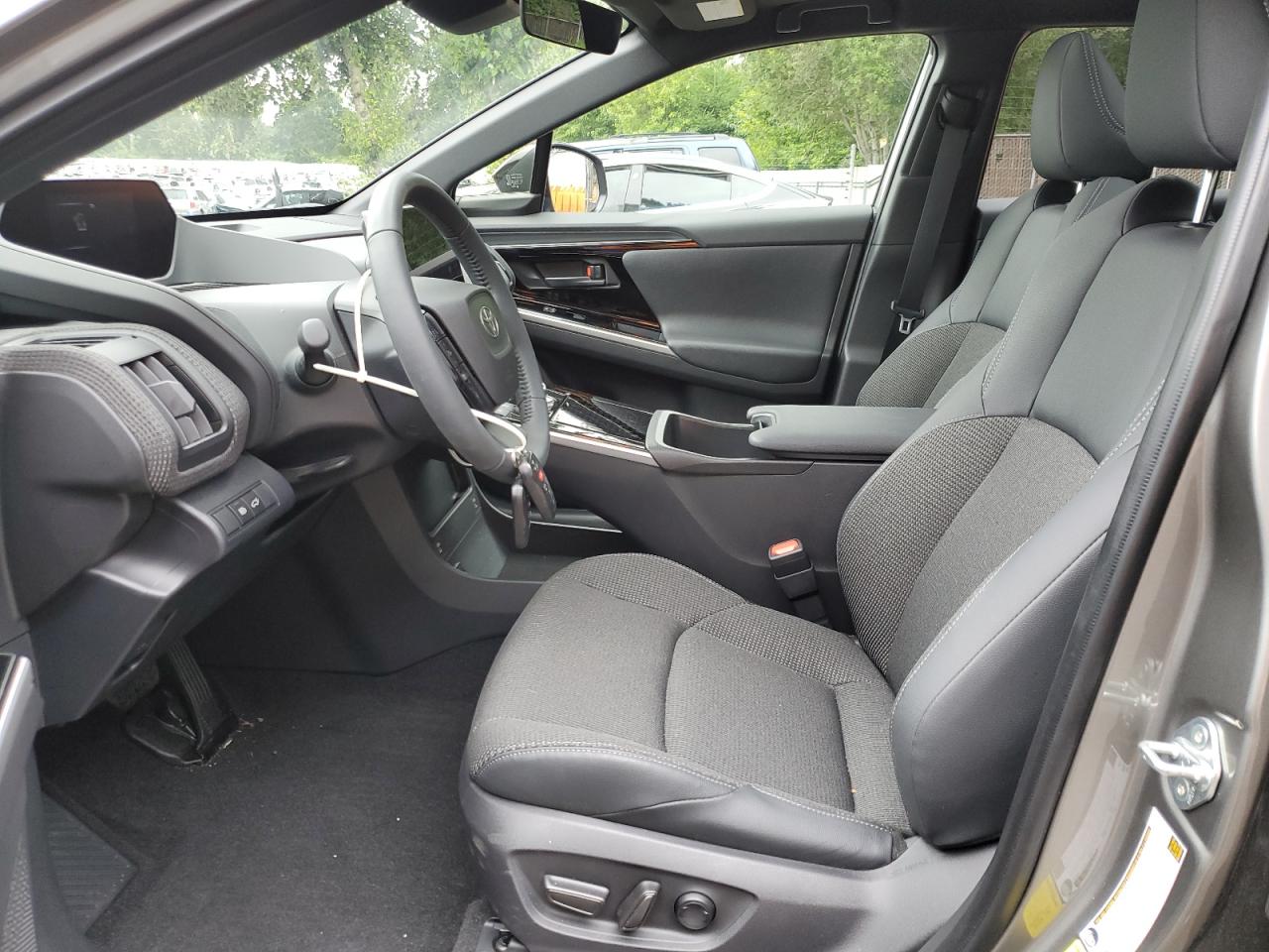 TOYOTA BZ4X XLE 2025 VIN JTMABACA8SA093095 zdjęcie 7