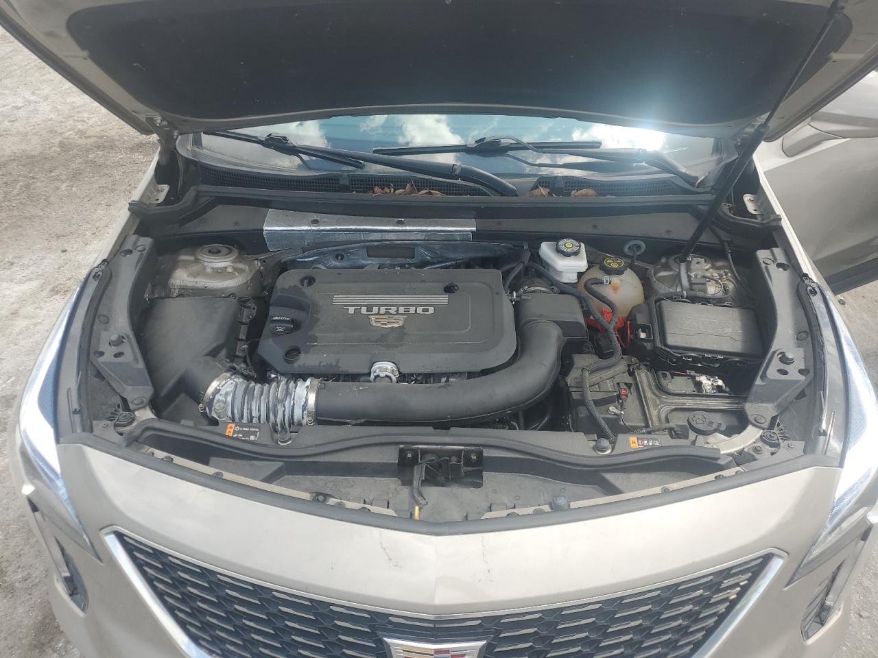 2022 Cadillac Xt4 Luxury VIN: 1GYAZAR40NF163316 Lot: 62450845