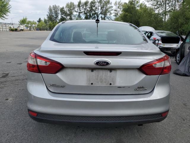  FORD FOCUS 2012 Srebrny