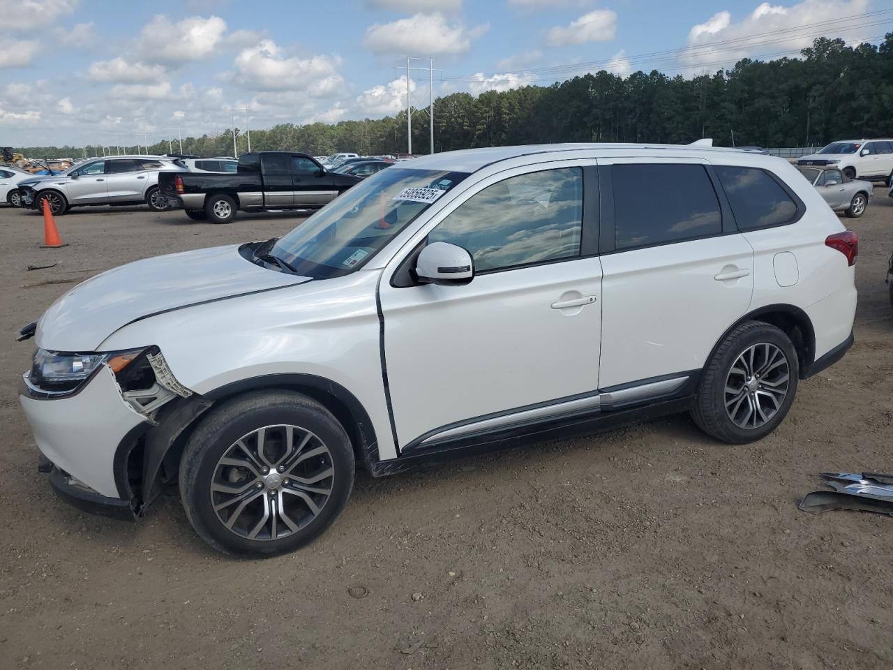 Greenwell Springs, LA에서 판매 중인 2018 Mitsubishi Outlander Se - Front End