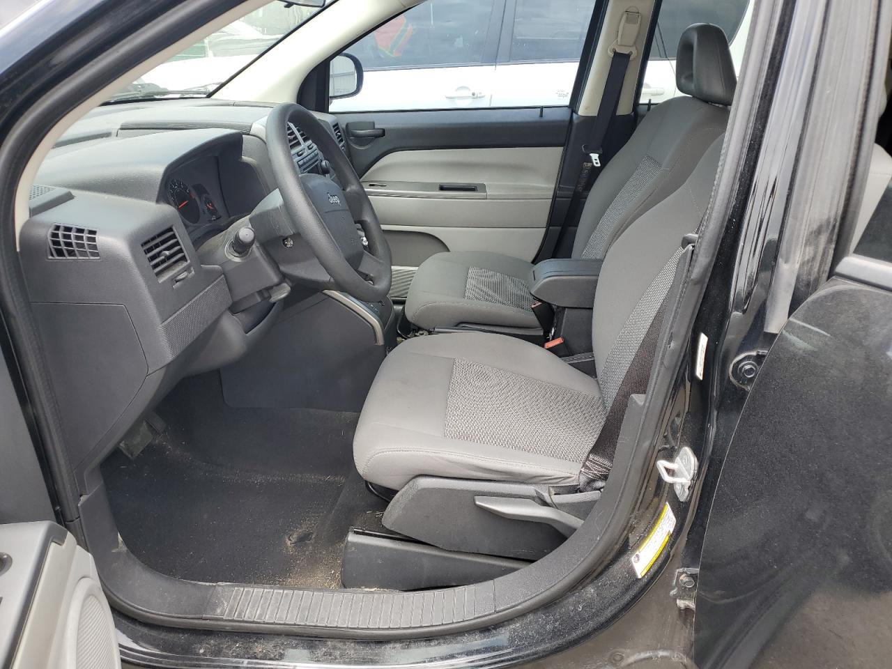 2007 Jeep Compass VIN: 1J8FF47W17D286284 Lot: 60840295