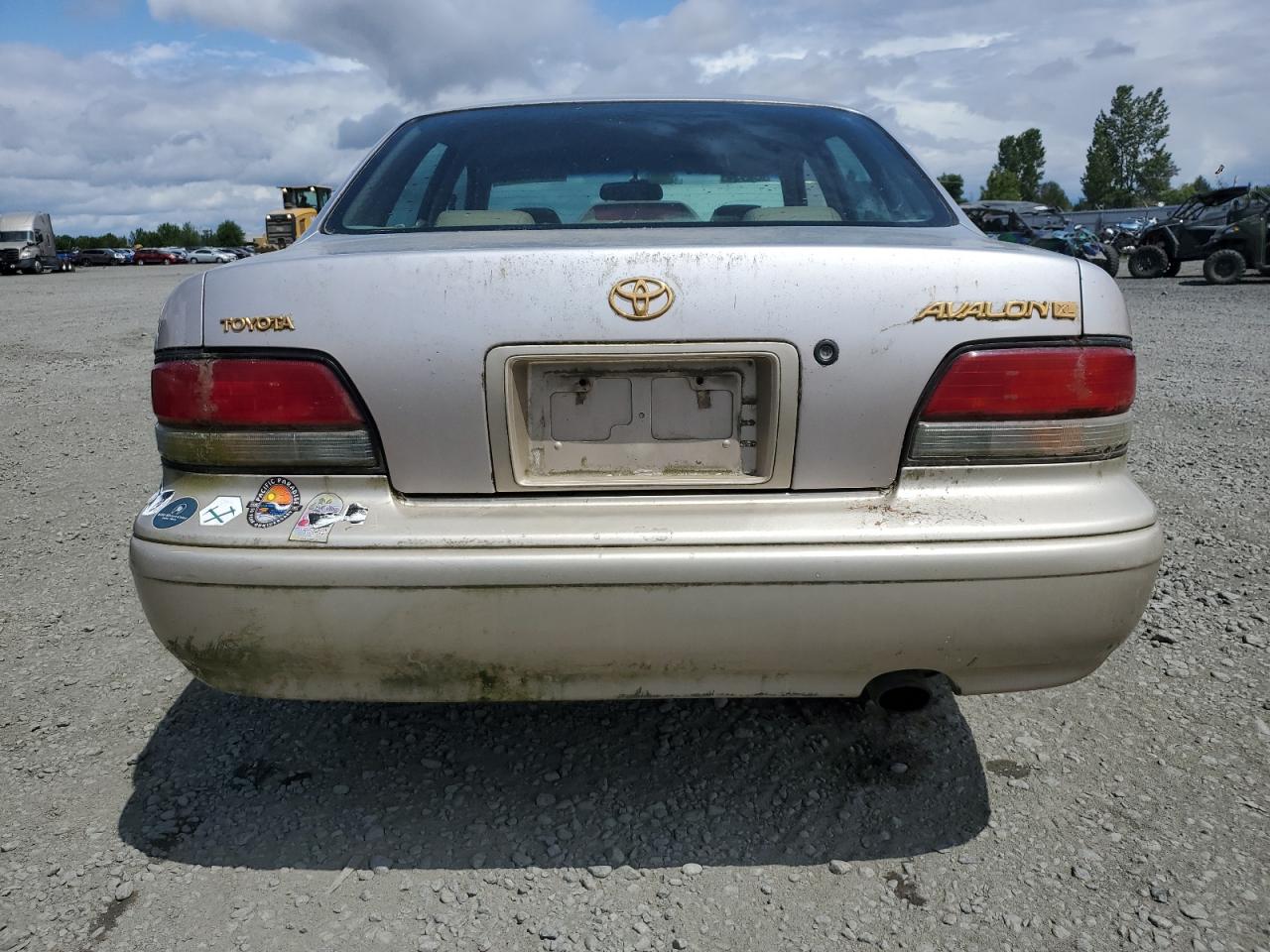 1997 Toyota Avalon Xl VIN: 4T1BF12BXVU163911 Lot: 61812605