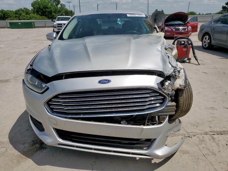 Sedans FORD FUSION 2016 Srebrny