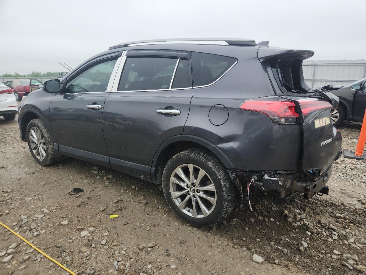 TOYOTA RAV4 2018 VIN 2T3YFREV4JW522217 фото 2