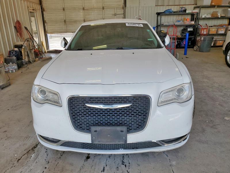  CHRYSLER 300 2015 White