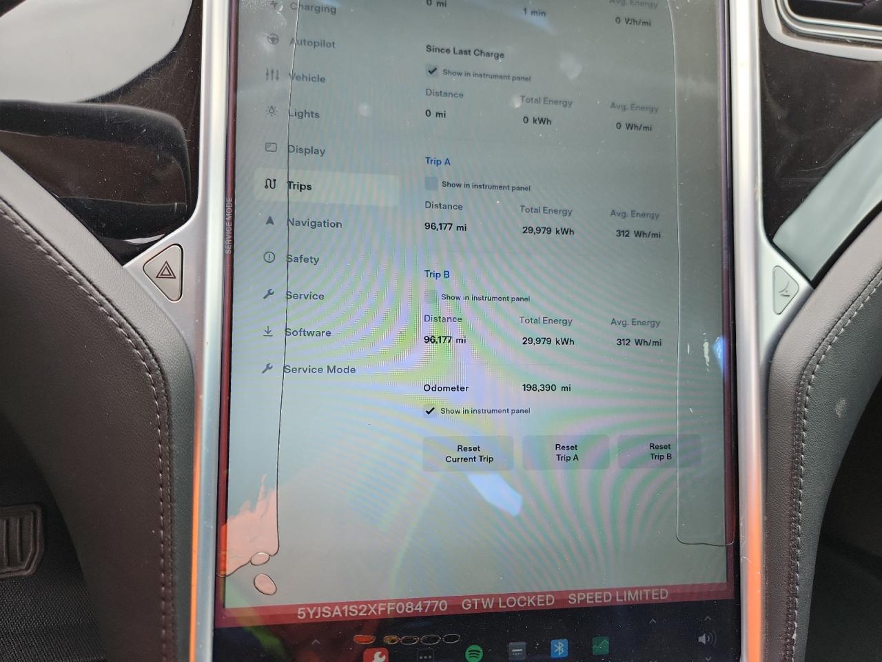 2015 Tesla Model S 70D VIN: 5YJSA1S2XFF084770 Lot: 60932715
