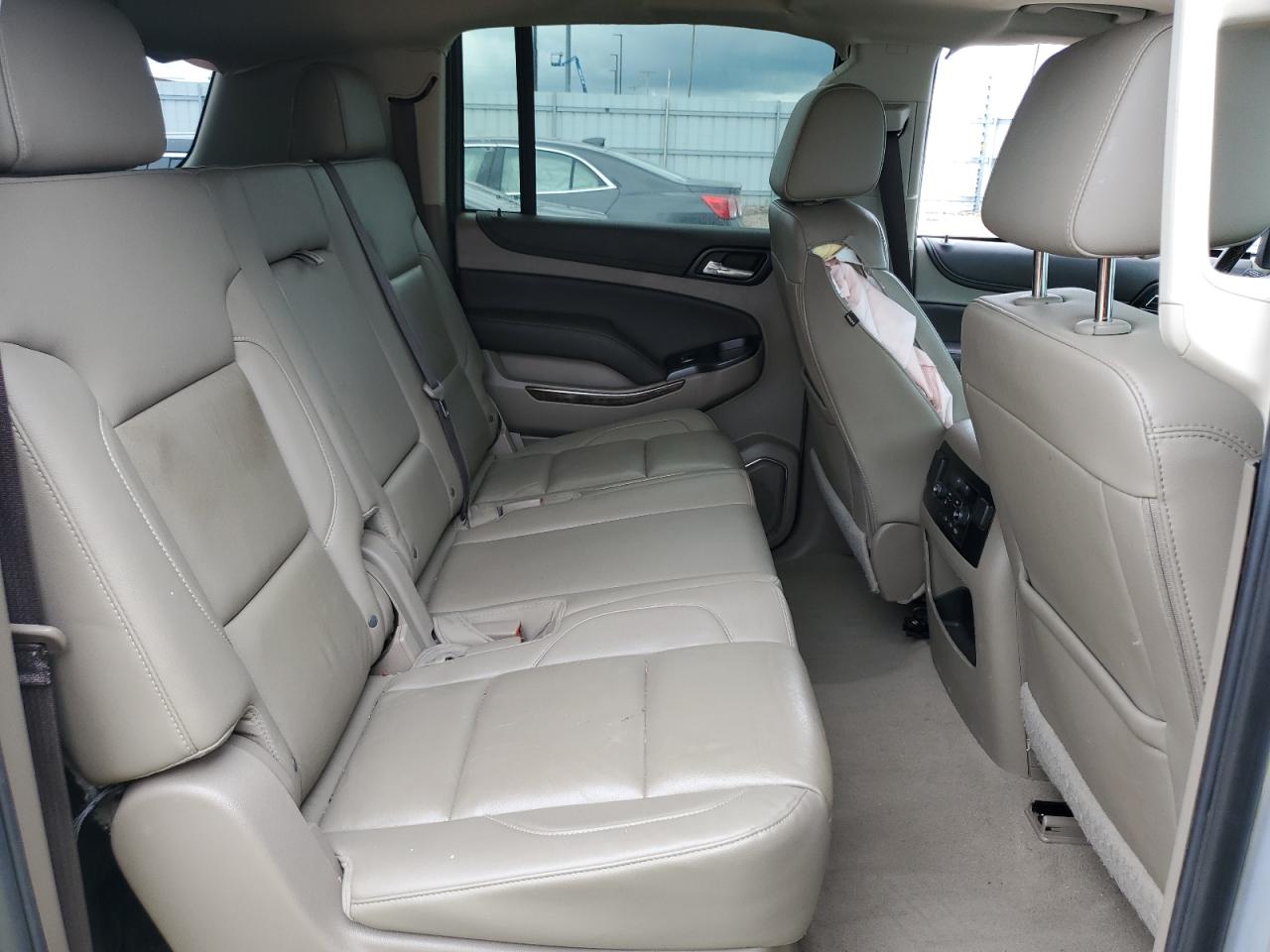 2019 Chevrolet Suburban K1500 Lt VIN: 1GNSKHKCXKR281688 Lot: 62031335