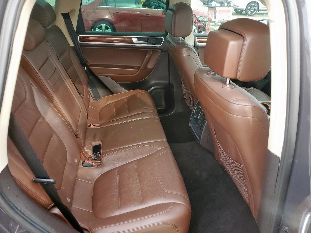 2013 Volkswagen Touareg V6 Tdi VIN: WVGEP9BP8DD007420 Lot: 59216895