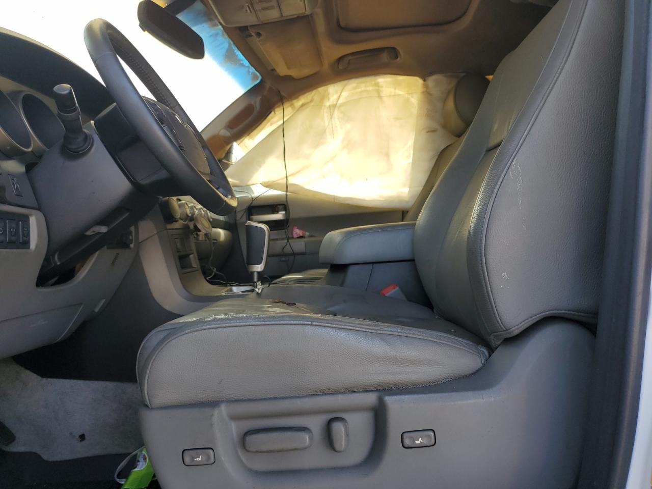 2010 Toyota Sequoia Limited VIN: 5TDKY5G11AS025386 Lot: 62387335