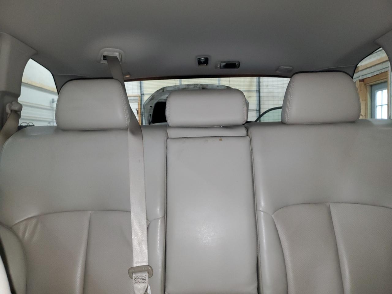 SUBARU OUTBACK 2011 VIN 4S4BRDKC8B2310879 photo 10