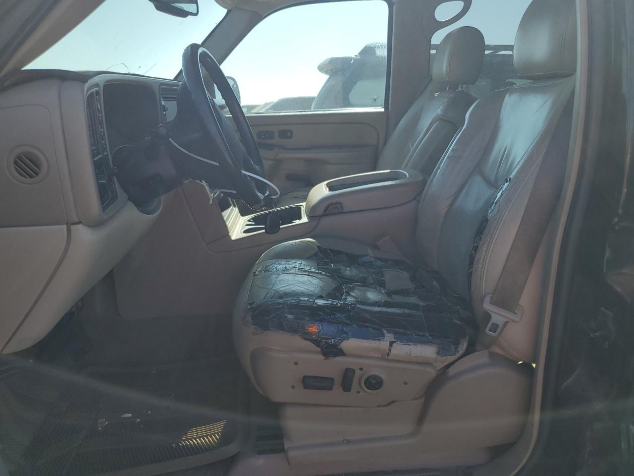 2004 Chevrolet Suburban K1500 VIN: 3GNFK16T04G101978 Lot: 61268635