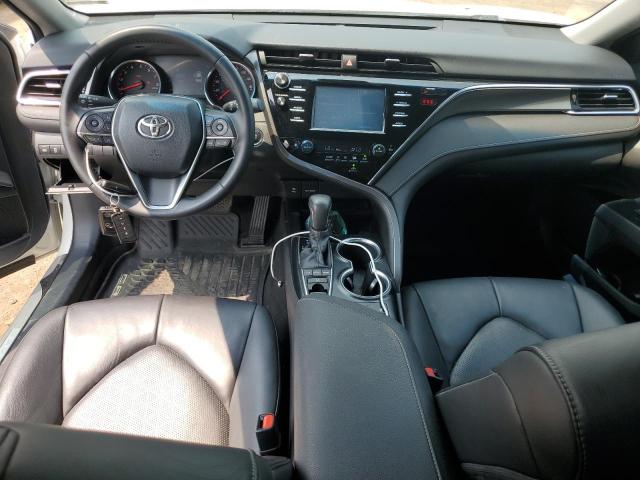  TOYOTA CAMRY 2018 Белы