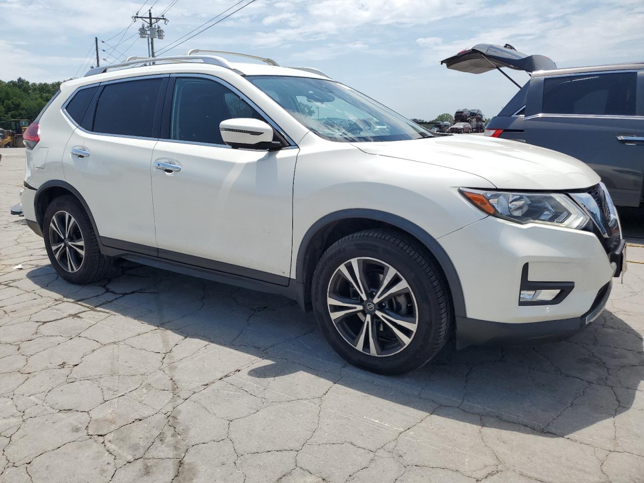 NISSAN ROGUE 2019 VIN JN8AT2MT7KW266258 фото 4
