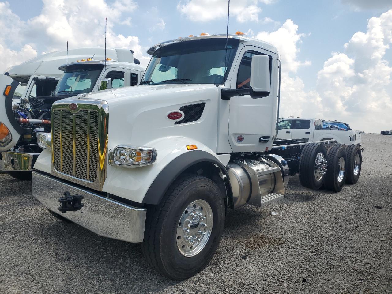 PETERBILT ALL MODELS 2025 VIN 1NPCXPEXXSD758505 photo 2