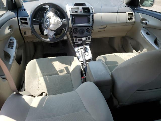 Sedans TOYOTA COROLLA 2012 Beżowy