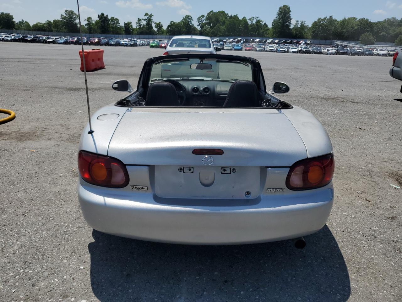 2000 Mazda Mx-5 Miata Base VIN: JM1NB3532Y0151213 Lot: 61210705