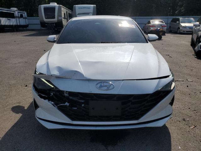 HYUNDAI ELANTRA 2022 Белы