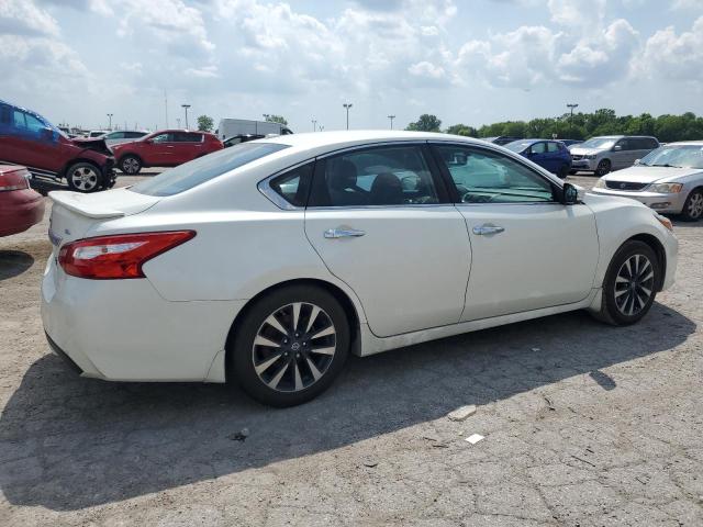  NISSAN ALTIMA 2017 Белы