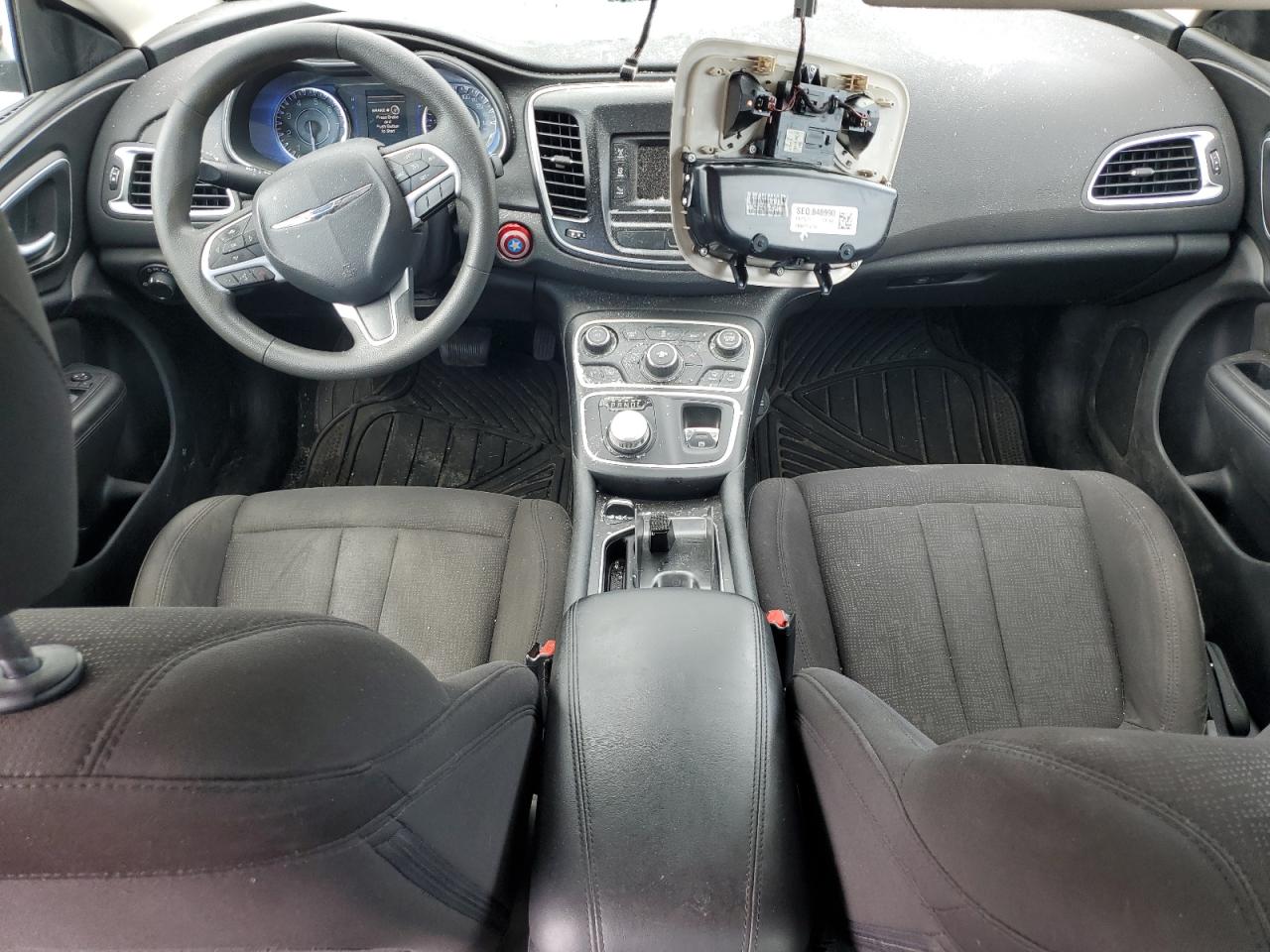 2015 Chrysler 200 Limited VIN: 1C3CCCAB8FN702167 Lot: 62459915