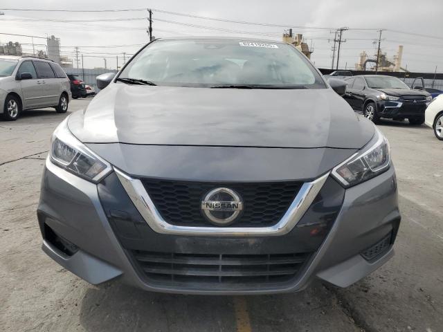  NISSAN VERSA 2022 Silver
