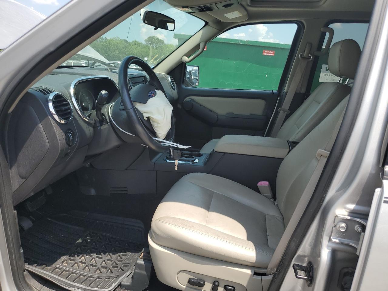 2008 Ford Explorer Xlt VIN: 1FMEU63E98UA70584 Lot: 62201815