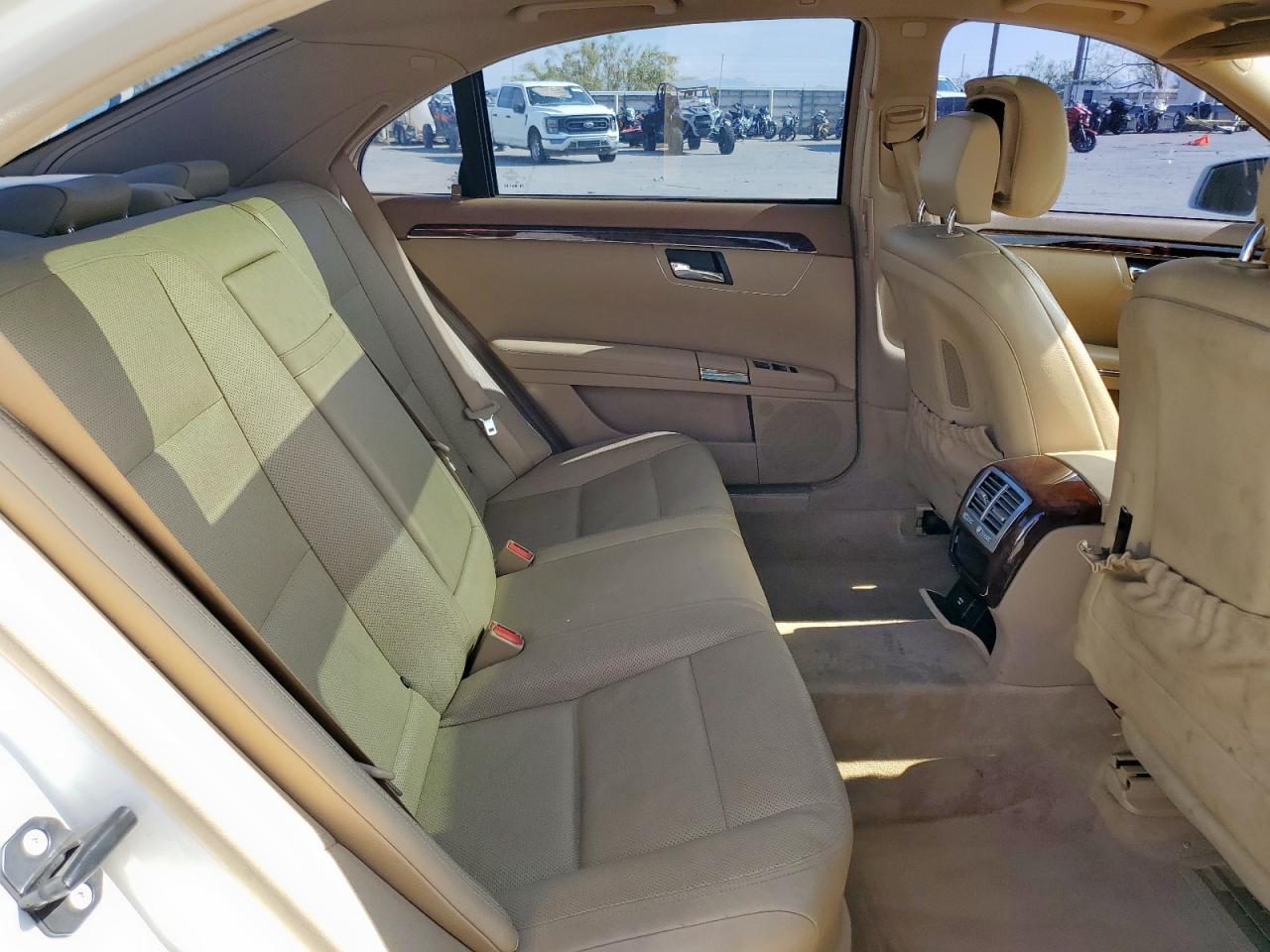 2011 Mercedes-Benz S 550 4Matic VIN: WDDNG8GB1BA386860 Lot: 58718935