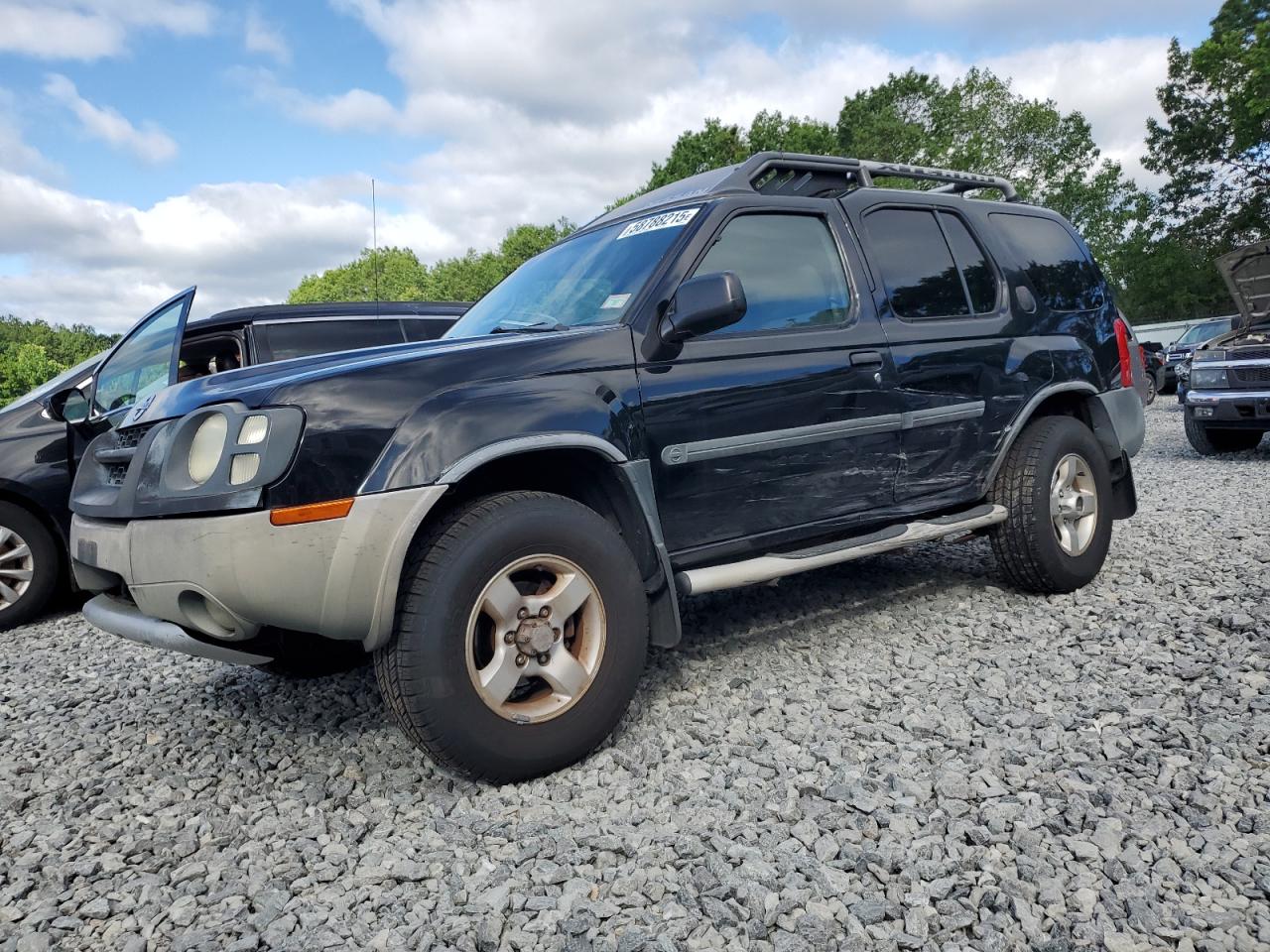 2004 Nissan Xterra Xe 3.3L for Sale in North Billerica, MA - Side