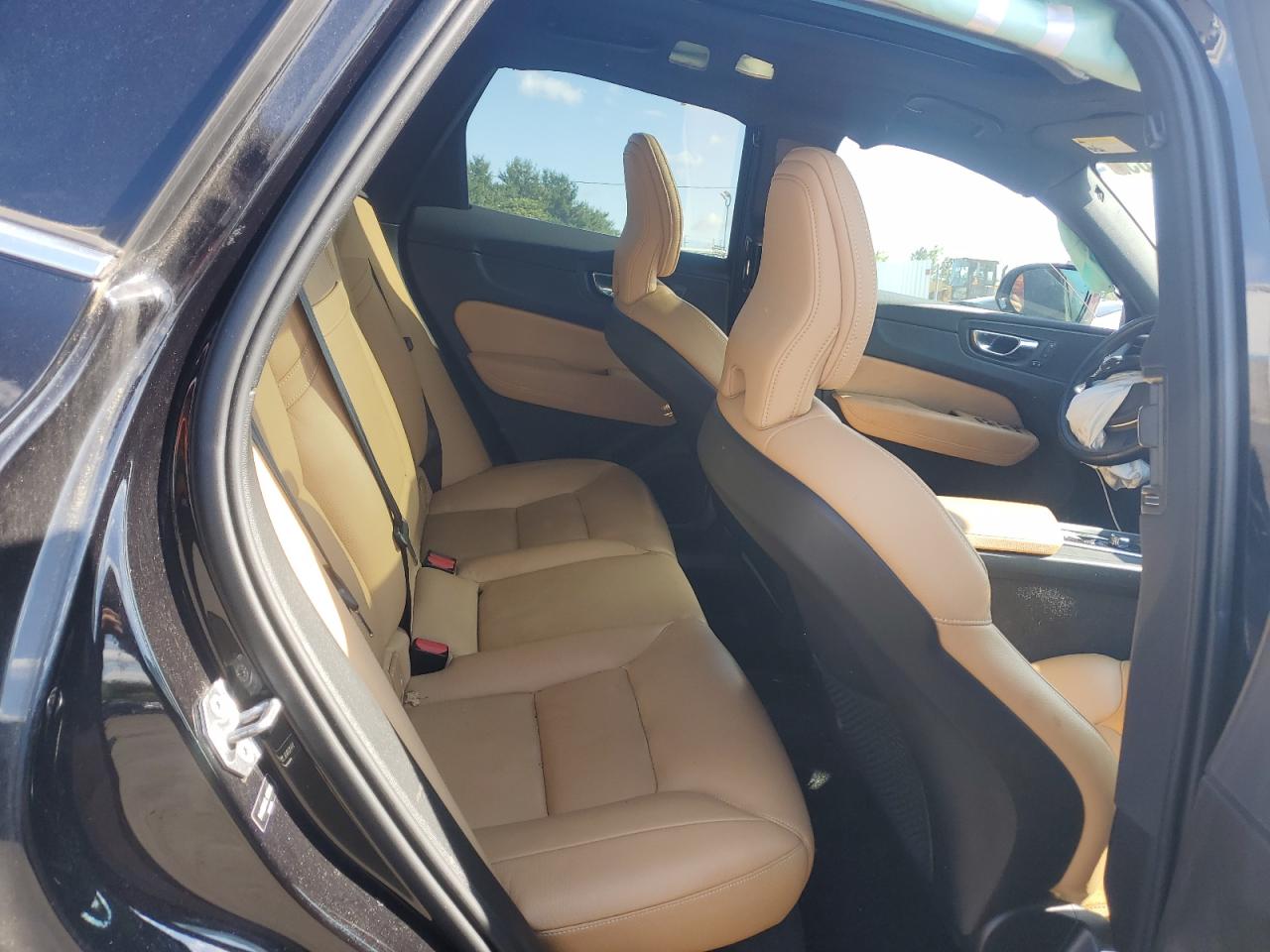 2020 Volvo Xc60 T5 Momentum VIN: YV4102RK6L1525046 Lot: 61693105