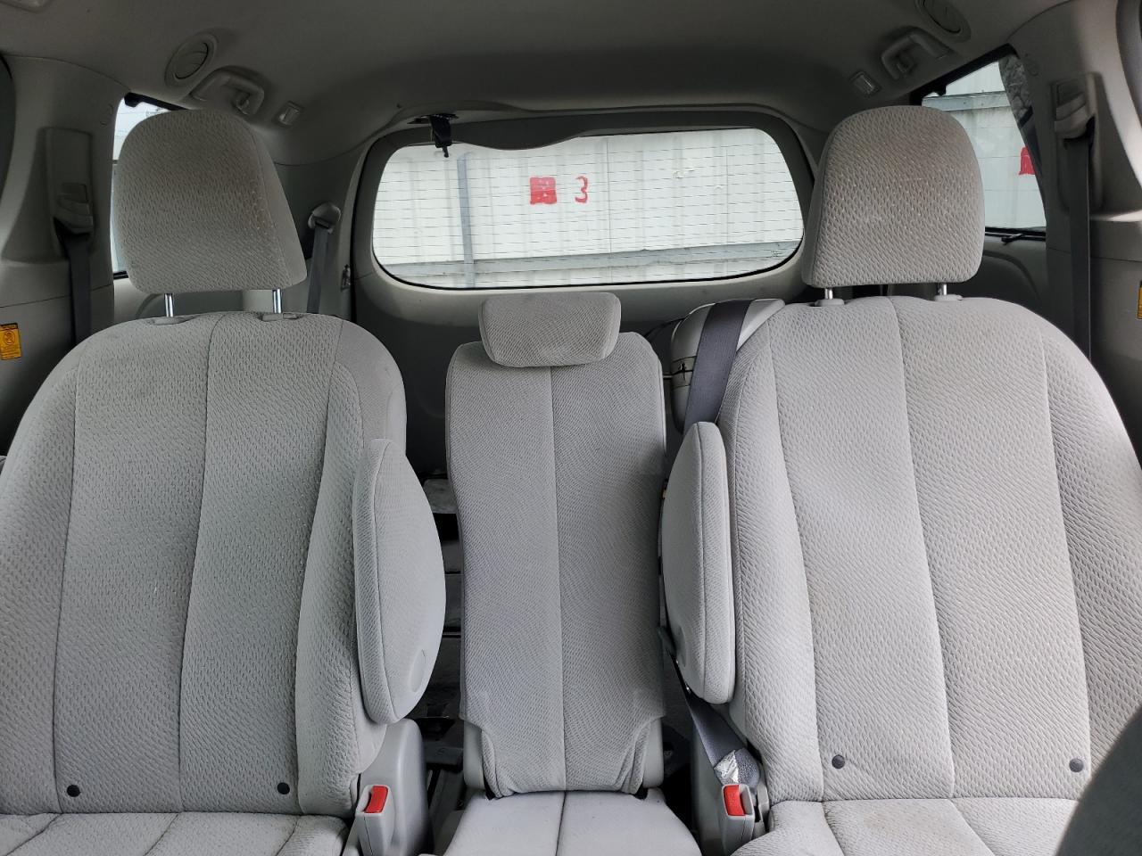2011 Toyota Sienna Le VIN: 5TDKK3DC6BS077786 Lot: 62640645